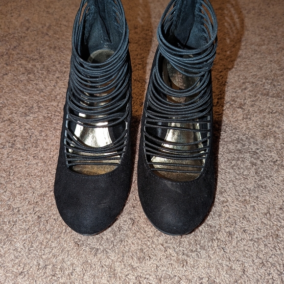 Black ankle strap wedges Size 7 - Picture 4 of 4